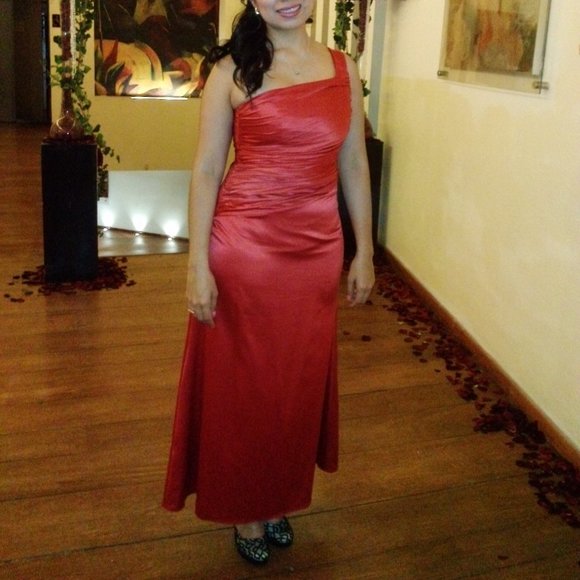 Red satin one shoulder strap elegant prom dress - Picture 4 of 4